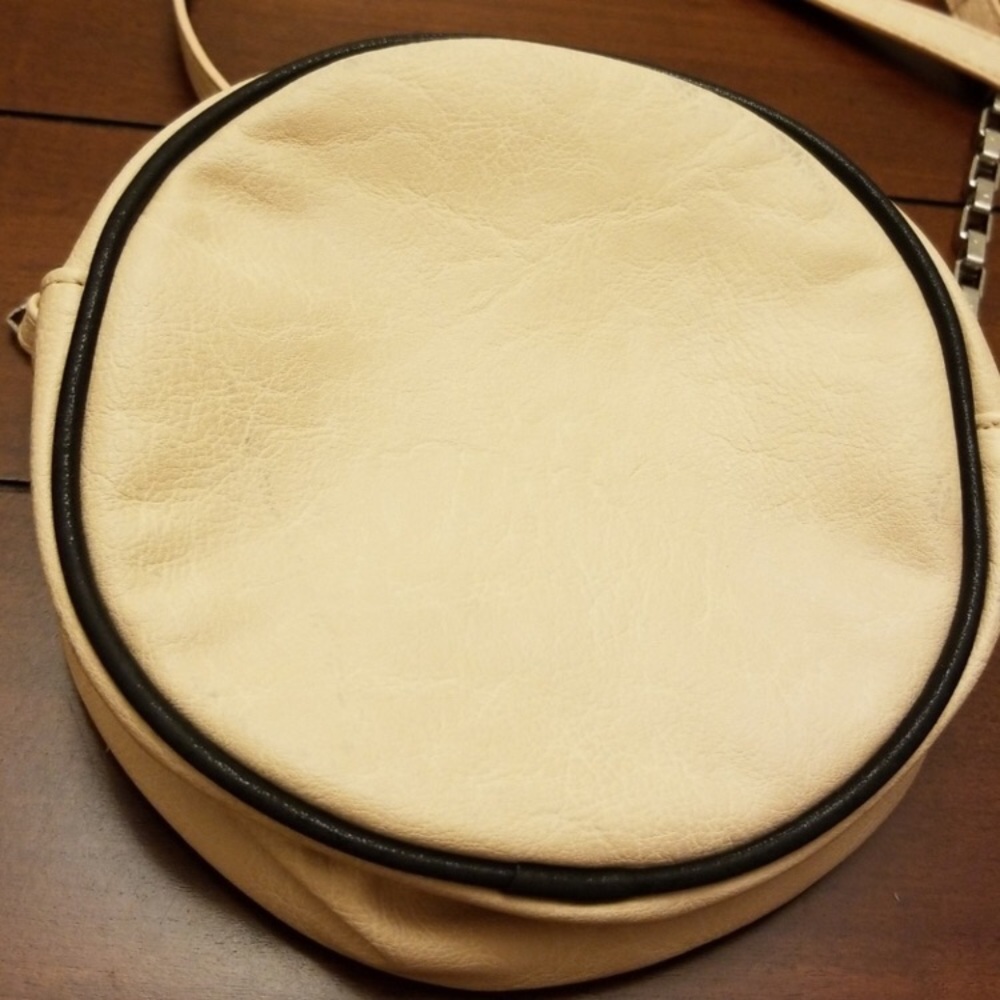 Jessica Simpson Purse - Picture 5 of 8